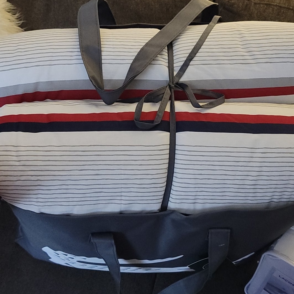 LACOSTE COMFORTER AND SHEET SET - Picture 2 of 9
